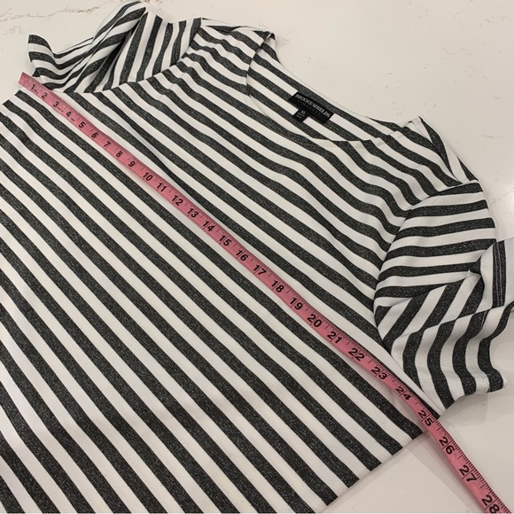 Brooke Shields Timeless Short Sleeve Metallic Striped Blouse Woman’s Size XL - Picture 3 of 11